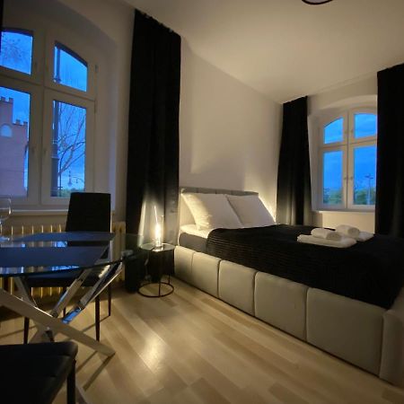 Vip Rooms Apartment Thorn Exterior foto