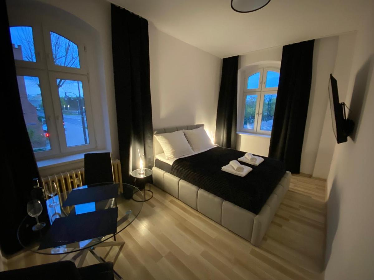 Vip Rooms Apartment Thorn Exterior foto